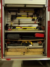 Engine 11 Compartment 8.JPG (911095 bytes)